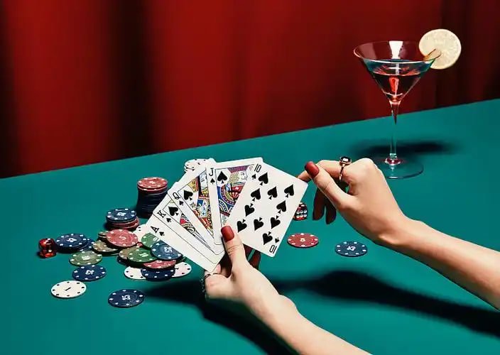 macau 4 live-roulette betting layout and dealer view